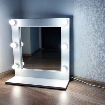 гримёрное зеркало с led лампами 600x550 мм